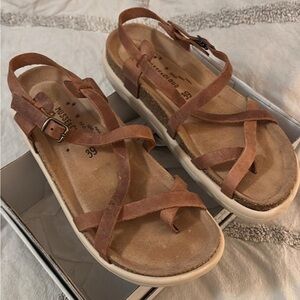 Musse & Cloud sandals. Worn very little. Excellent Condition